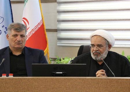 باید تمامی سازمان ها و نهاد ها با وحدت ، همدلی ، هم افزایی و کار جمعی از مشکلات مردم گره گشایی نمایند