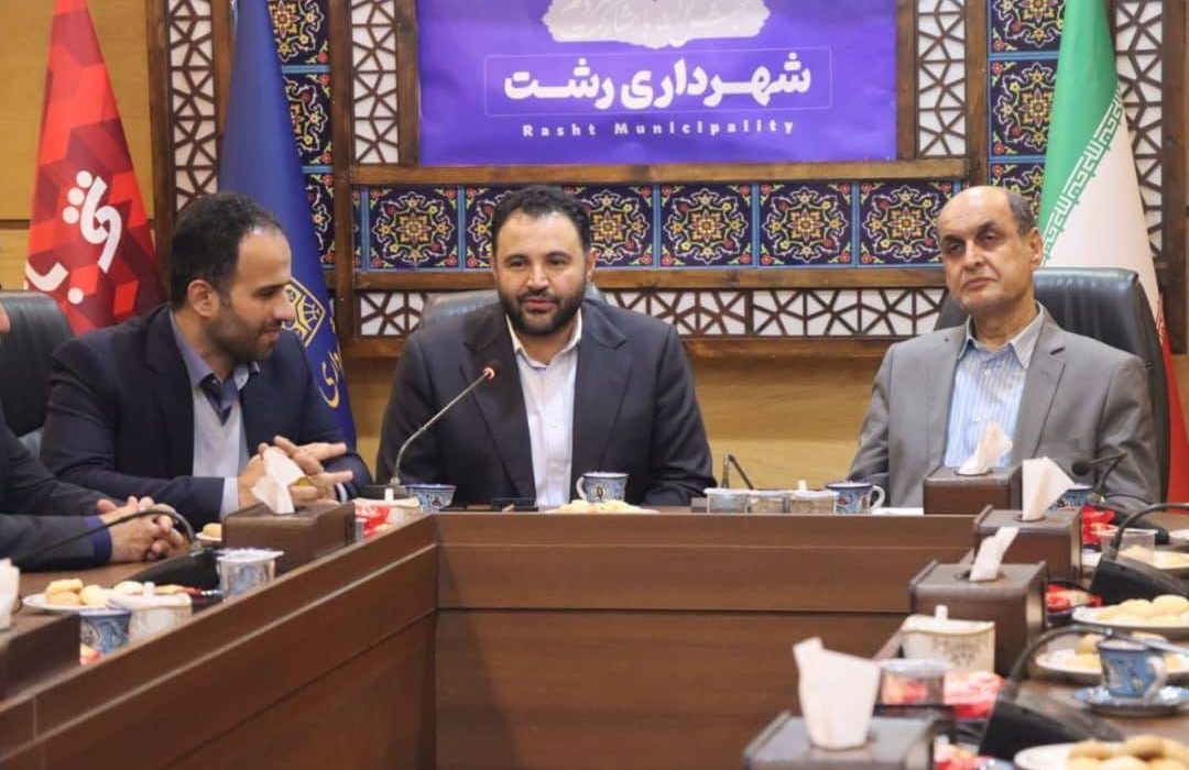 نشست مدیرعامل بانک شهر و هیئت همراه با رئیس شورای اسلامی و شهردار رشت