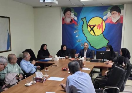 جلسه بررسی عملكرد بیمه درمان در مدیریت توزیع نیروی برق لاهیجان