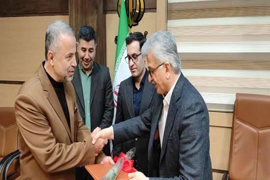 تکریم رئیس دانشگاه علوم پزشکی گیلان از جانبازان و فرزندان شهدا