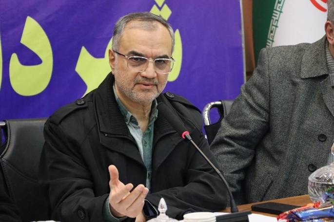 آمادگی تجهیزات و نیروی انسانی به منظور ارائه خدمت به شهروندان در روزهای برفی راننده های جایگزین برای فعالیت خودروهای برف روب پاکسازی معابر اصلی و فرعی رشت خدمات رسانی مداوم و رایگان اتوبوس های درون شهری در روزهای بارش برف