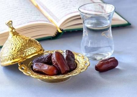 روزه داری با برنامه غذایی صحیح در ماه رمضان از بروز بیماری های غیرواگیر پیشگیری می نماید