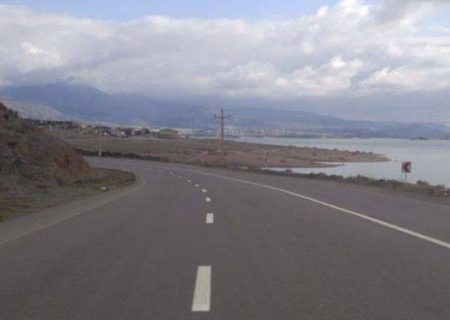 بازگشایی محور منجیل به گیلوان با تلاش شبانه‌روزی راهداران گیلان