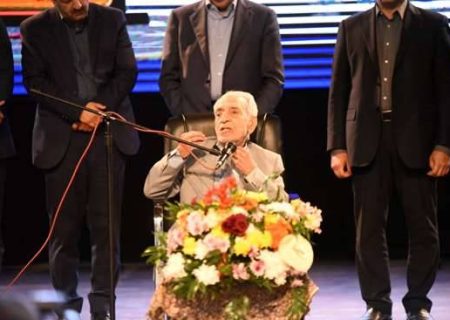 تا جان در بدن دارم، در خدمت مردم خواهم بود