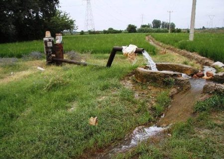 برق چاه‌های كشاورزی در چارچوب پروانه بهره‌برداری آب به طور كامل تامین می‌شود