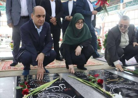 آغاز سفر سخنگوی دولت به گیلان با حضور در گلزار شهدای رشت