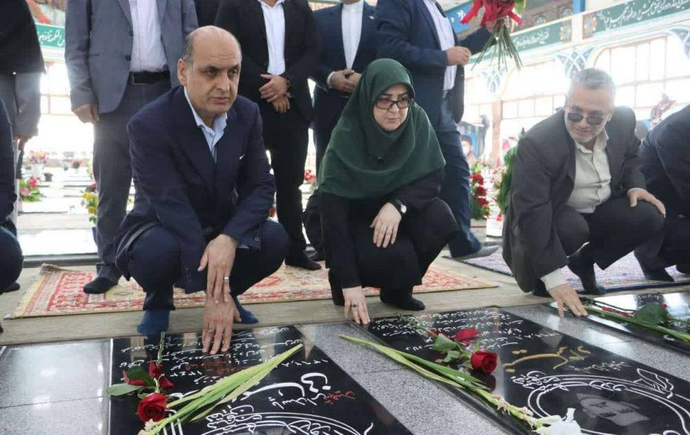 آغاز سفر سخنگوی دولت به گیلان با حضور در گلزار شهدای رشت