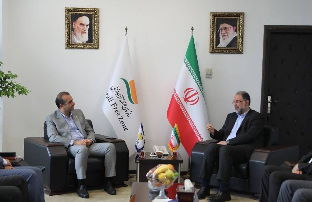 دیدار مدیرعامل شركت كشتیرانی دریای خزر با مدیرعامل سازمان منطقه آزاد انزلی
