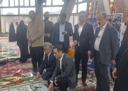 ادای احترام رئیس دانشگاه علوم پزشکی گیلان به مقام شامخ شهدا