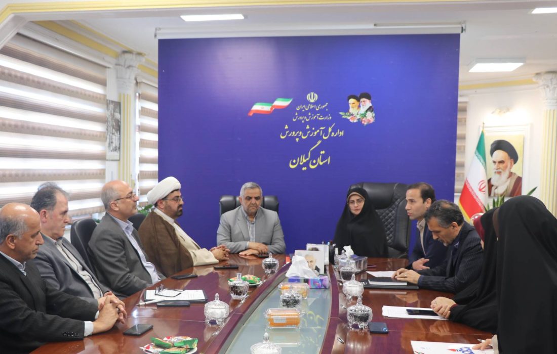 آموزش و پرورش محور اصلی فرهنگ سازی و نقش کلیدی در شکل دهی بنیان جامعه دارد