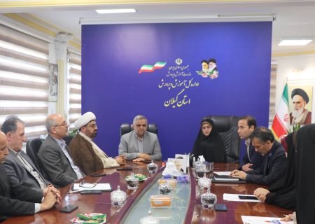 آموزش و پرورش محور اصلی فرهنگ سازی و نقش کلیدی در شکل دهی بنیان جامعه دارد