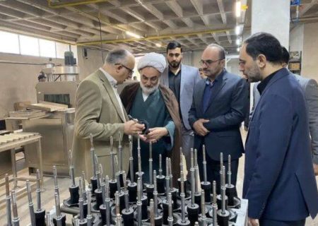 بازدید آیت‌الله فلاحتی و مهندس صابر از واحدهای صنعتی شهرک سفیدرود رشت/ تأکید بر جایگاه راهبردی صنعت گیلان در شرایط حساس کشور