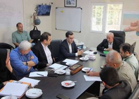 برگزاری نشست بررسی روند تکمیل بیمارستان ۴۲۱ تخت‌خوابی لاکان رشت