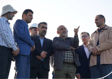 بازدید معاون امور دریایی سازمان بنادر از عملیات لایروبی بندر آستارا/ موافقت سازمان بنادر و دریانوردی با طرح اطاله موج‌شکن و احداث تله رسوب گیر در پشت موج شکن شمالی بندر