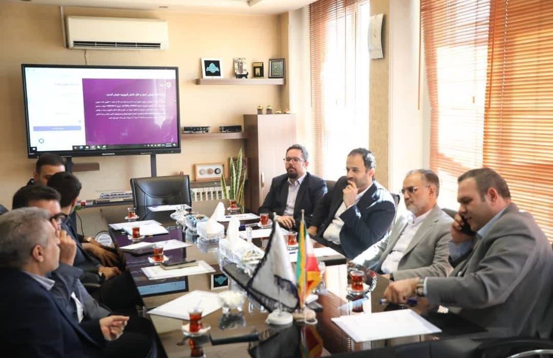 جلسه مشترک رئیس شورای اسلامی و شهردار رشت با رئیس اتحادیه حمل‌ونقل مسافر کشور برگزار شد