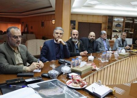 نشست استاندار گیلان با رئیس، اعضای شورای اسلامی شهر و شهردار رشت پیرامون مباحث کلان توسعه شهری برگزار شد