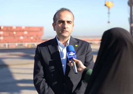 واردات بیش از ۸۴۰ هزار تن نهاده دامی از بنادر كاسپین و انزلی