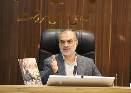 بازار رشت به حال خود رها شده است/ بازار قلب تپنده اقتصاد شهر است/ شورا و شهرداری رشت با تمام توان در کنار بازاریان هستند/ نمایندگان مجلس برای اخذ کمک های ملی به منظور احیای بازار رشت ورود کنند/ تجلیل پایان سال از خبرنگاران