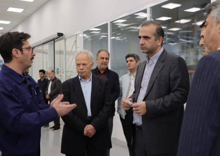 گفت‌وگوی میدانی مدیرعامل منطقه آزاد انزلی با تولیدكنندگان و سرمایه‌گذاران
