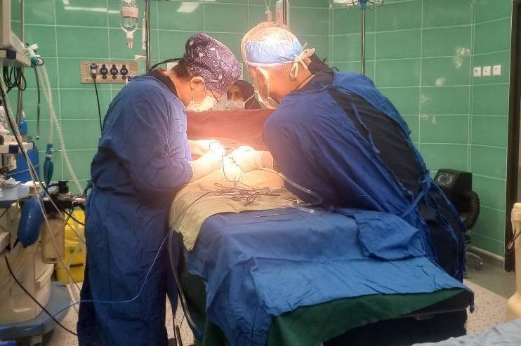 عمل موفق ترمیم فتق دیافراگم بر روی نوزاد چهار روزه در مرکز آموزشی و درمانی ۱۷ شهریور