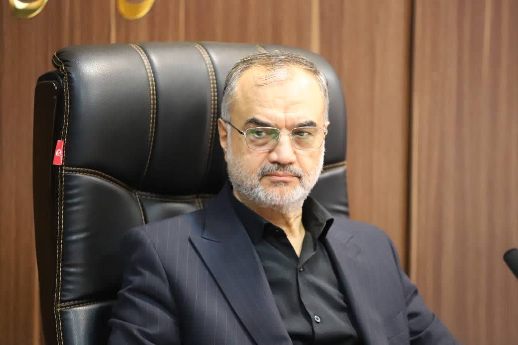 تصویب ضوابط اجرایی بودجه سال ۱۴۰۵ شهرداری رشت/ لایحه شهرداری رشت مبنی بر انتقال دائم ۲۰ نفر نیرو مسکوت ماند/ هر فردی که حرف از سازش با قاتلین رهبرمان بزند از ملت سیلی خواهد خورد