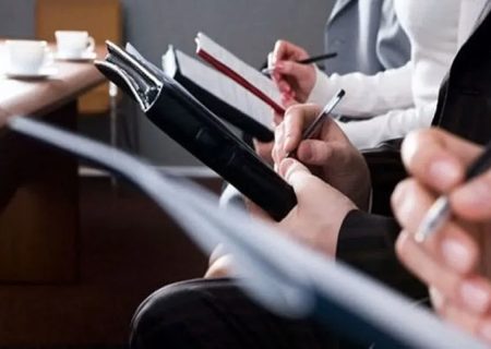 بیانیه انجمن صنفی روزنامه‌نگاران: کارکنان رسانه‌ها تحت فشار معیشتی هستند
