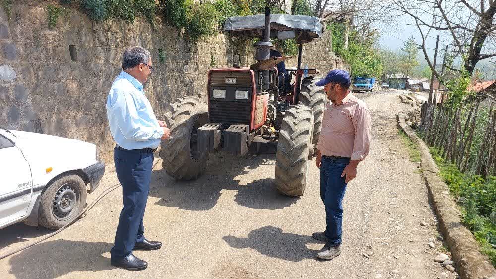 بازدید میدانی رئیس اداره مخابرات رودسر از طرح توسعه فیبرنوری سایت همراه اول در روستای بلدسرا