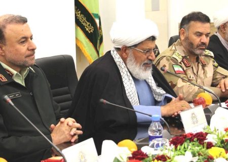 پیروزی‌ها در گرو توکل به خدا و پرهیز از غرور است
