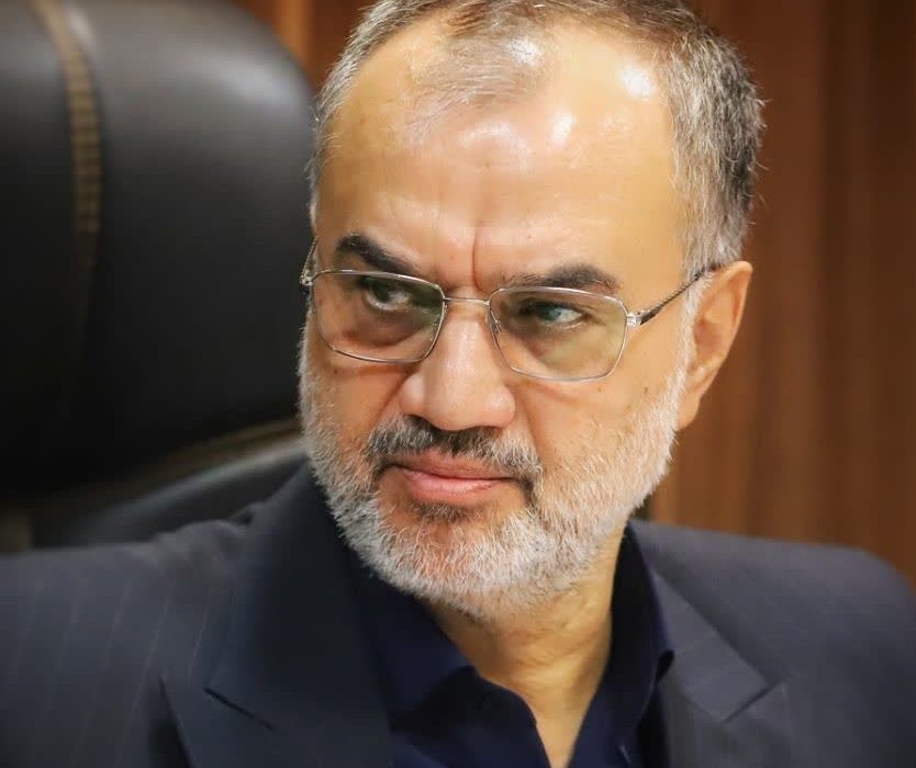 پیام دکتر کارگرنیا رئیس شورای اسلامي شهر رشت در پی پذیرش شکست تحقیر آمیز و مفتضحانه آمریکای جنایتکار در برابر اراده و ایستادگی ایران اسلامی