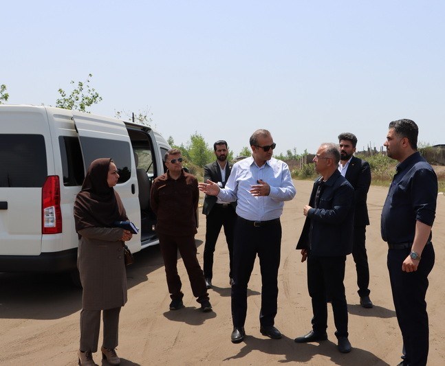بازدید مدیرعامل منطقه آزاد انزلی از سه روستای محدوده منطقه؛ دستور تسریع در اجرای پروژههای عمران روستایی