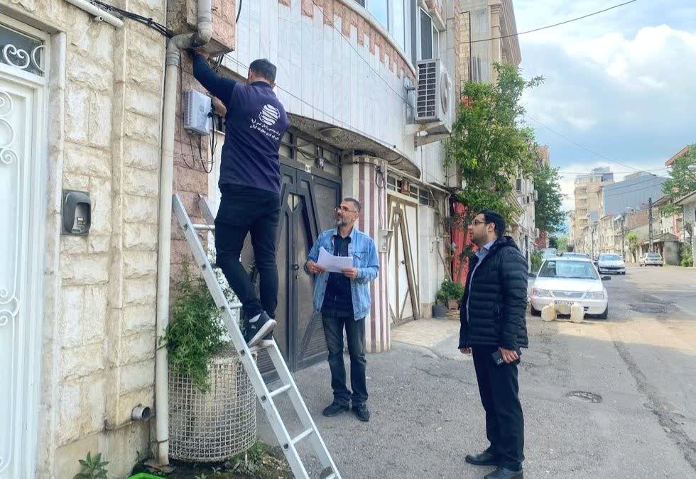 اجرای پروژه توسعه شبکه فیبرنوری در بلوار امام رضا (ع) لاهیجان؛ گامی در جهت ارتقاء زیرساختهای ارتباطی