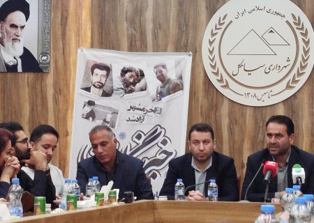 خبرنگاران نقش اصلی را در ایجاد همدلی و ارتباط میان مردم و مسئولان ایفا می‌کنند.