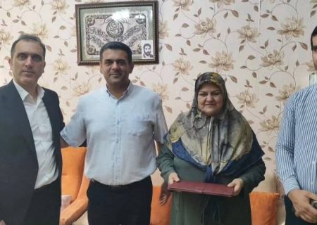 راه شهدا در سنگر تولید ادامه دارد