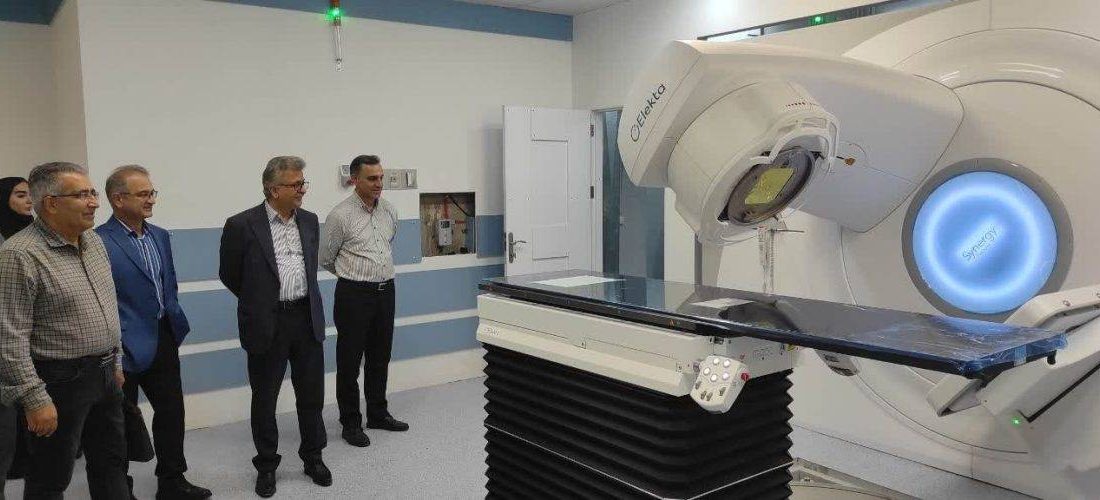 بازدید دکتر آشوبی از روند راهاندازی نخستین دستگاه رادیوتراپی های انرژی شمال کشور