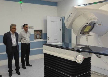 بازدید دکتر آشوبی از روند راه‌اندازی نخستین دستگاه رادیوتراپی های انرژی شمال کشور