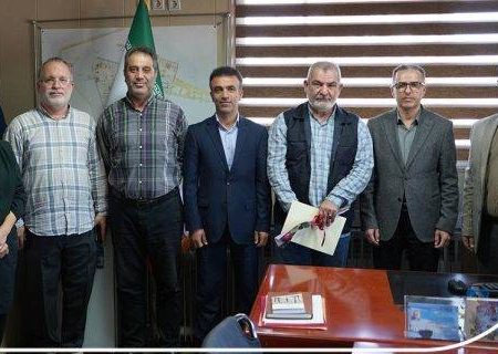 مدیرکل بنادر و دریانوردی استان گیلان به دیدار کارکنان ایثارگر رفت
