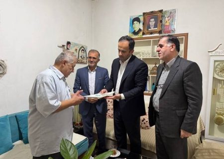 خدمت به خانواده شهدا و رسیدگی به مطالبات آنان، وظیفه‌ای اخلاقی و اداری است