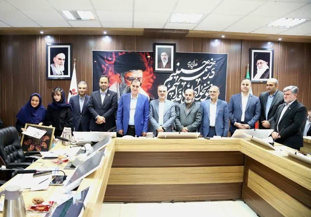 تقدیر شورای اسلامی و شهرداری رشت از پالیز ایمانی پارسا رتبه برتر کنکور سراسری