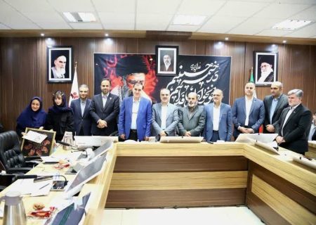 تقدیر شورای اسلامی و شهرداری رشت از پالیز ایمانی پارسا رتبه برتر کنکور سراسری 
