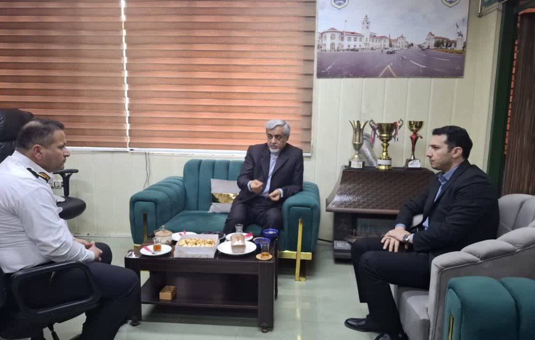 فرماندار رشت در دیدار با فرمانده پلیس راهور شهرستان؛ مدیریت ترافیک رشت باید به سمت هوشمندسازی حرکت کند